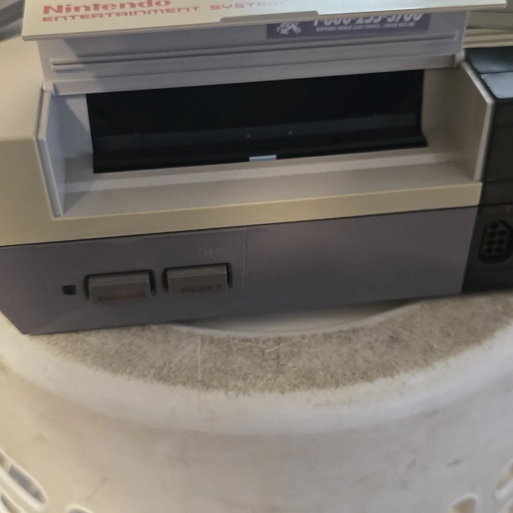 NES Grey Bundle. No Power or AV. 2 games Advantage Joystick and Zapper Included. - Picture 9 of 10